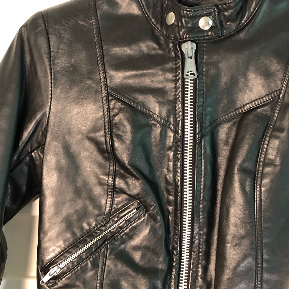 Elegant Black Leather Jacket for Women